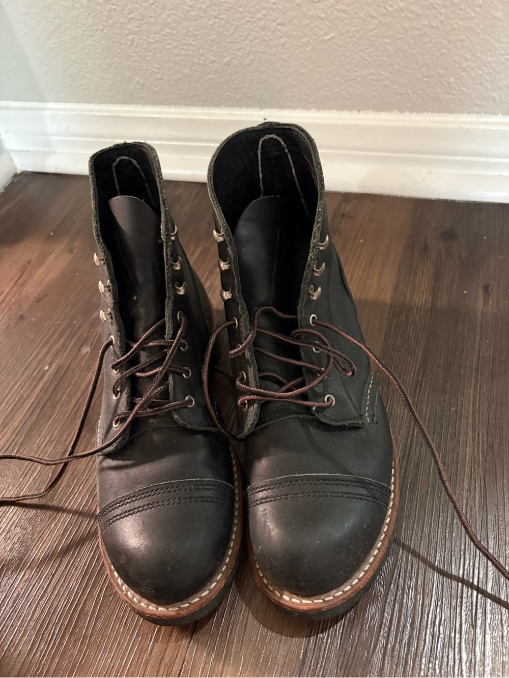 Red Wing Iron Ranger 3366 Black Leather Boots Women’s 7.5 B